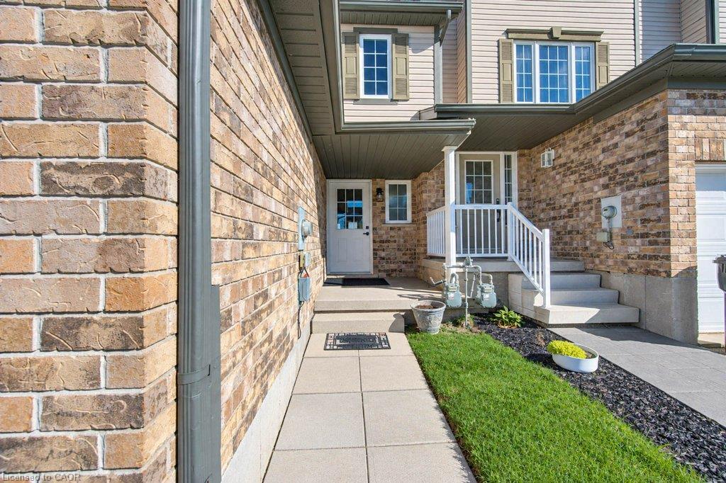 62 Chantilly Street Property Photo 3