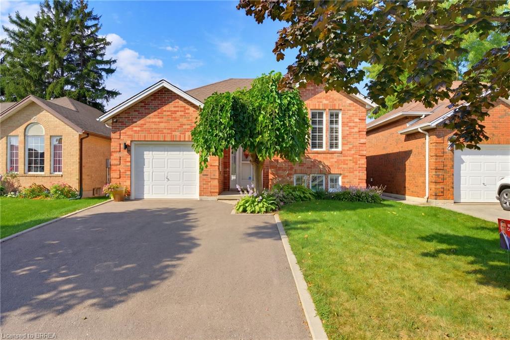 10 Noble Court Property Photo 1