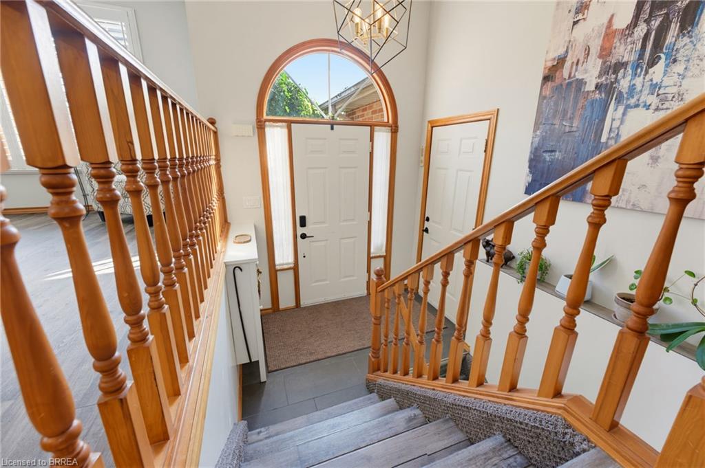 10 Noble Court Property Photo 5