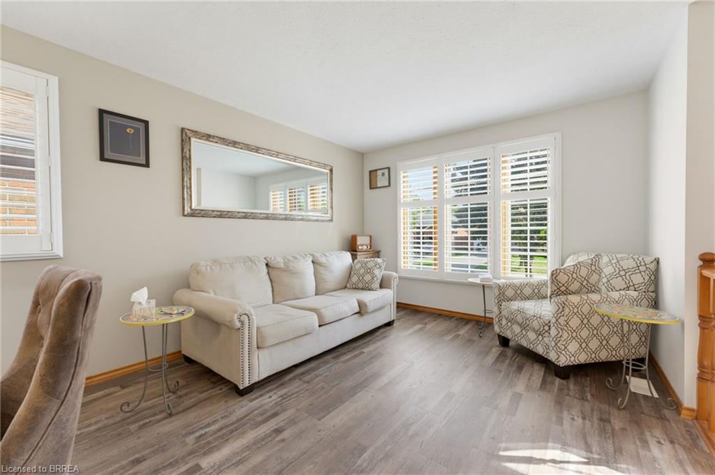 10 Noble Court Property Photo 6