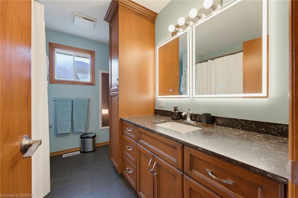 10 Noble Court Property Photo 14