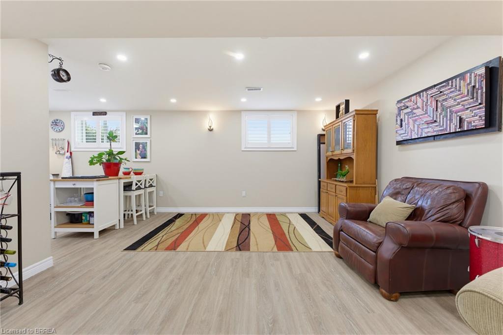 10 Noble Court Property Photo 19