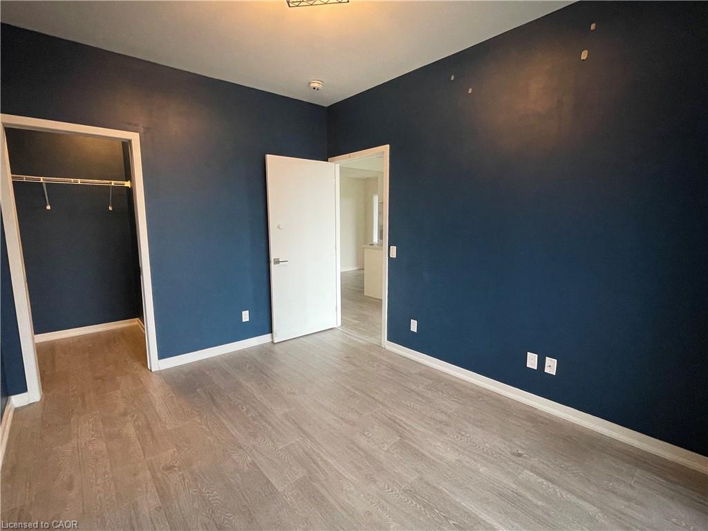 224-690 King Street Property Photo 10