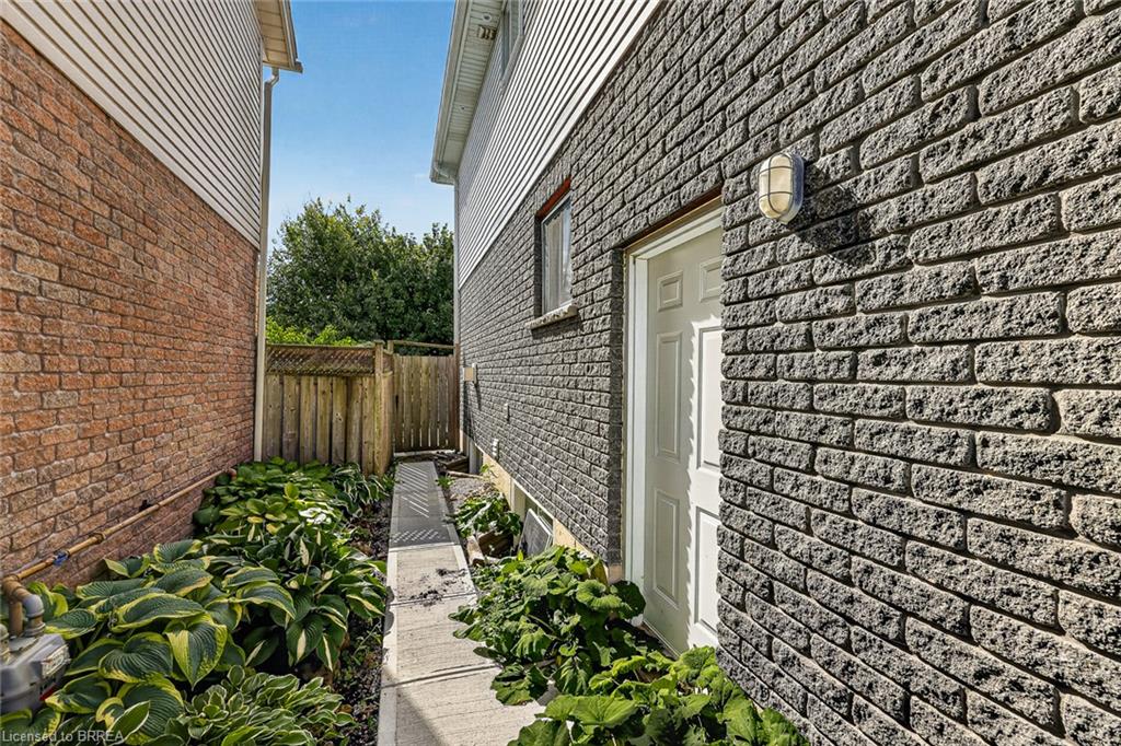 468 Lakeview Drive Property Photo 7
