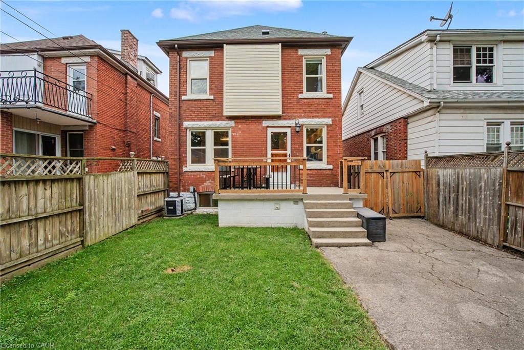 72 Garside Avenue N Property Photo 50