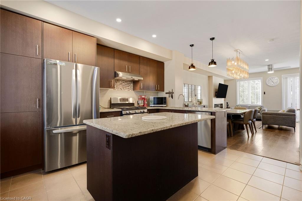 411 Hardwick Common Property Photo 18