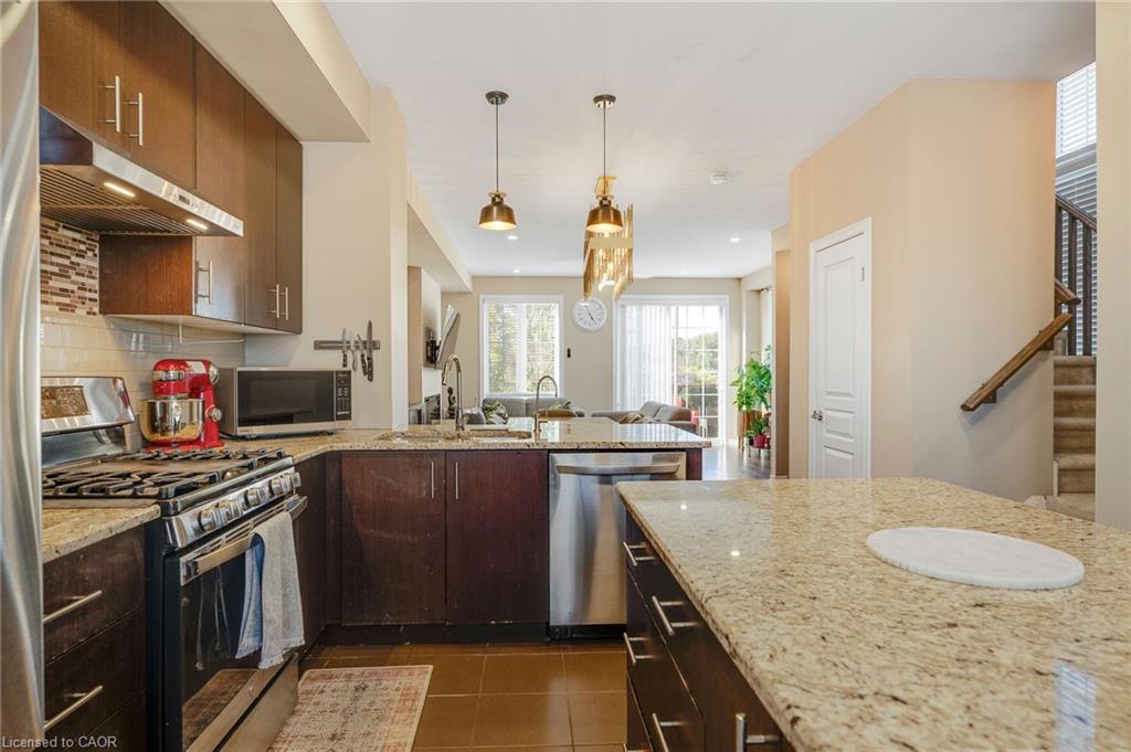 411 Hardwick Common Property Photo 19