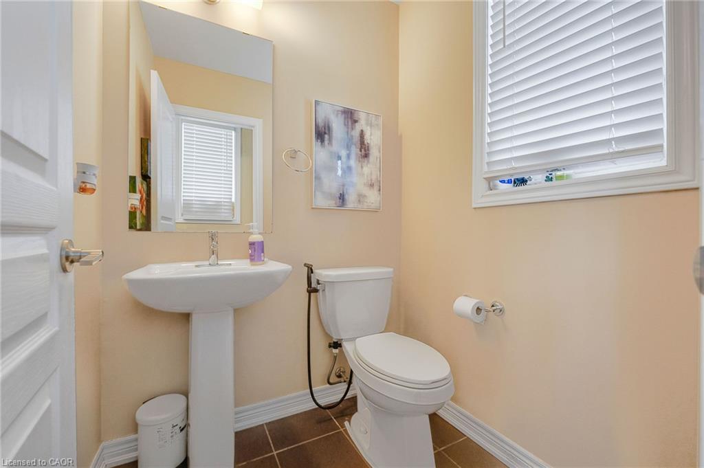 411 Hardwick Common Property Photo 22