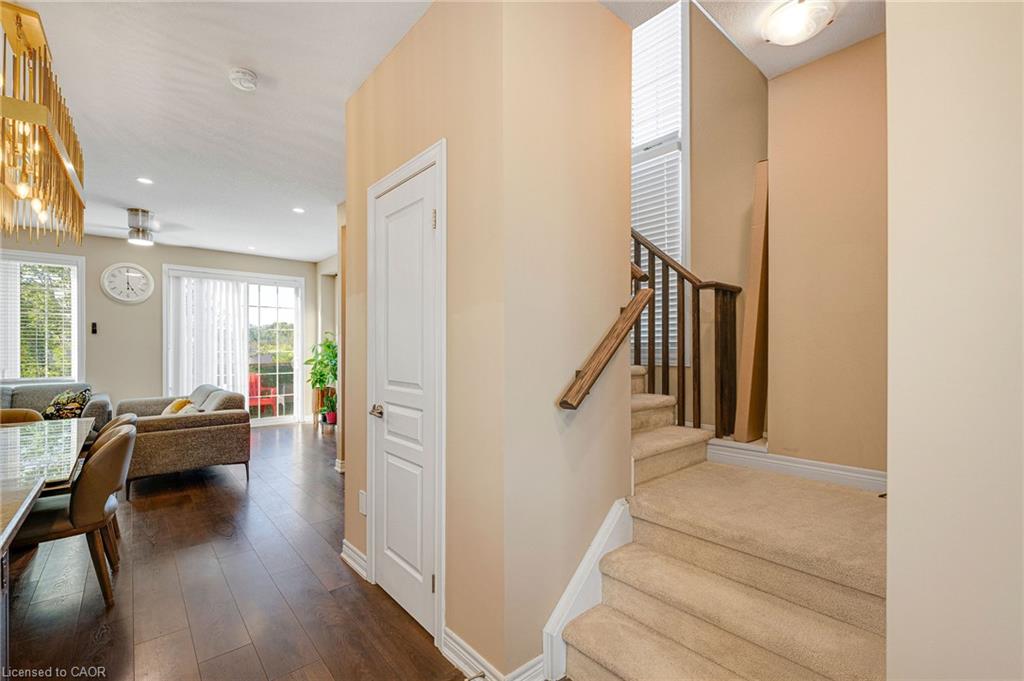 411 Hardwick Common Property Photo 23