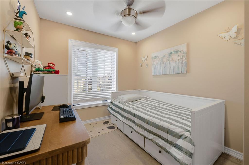 411 Hardwick Common Property Photo 30