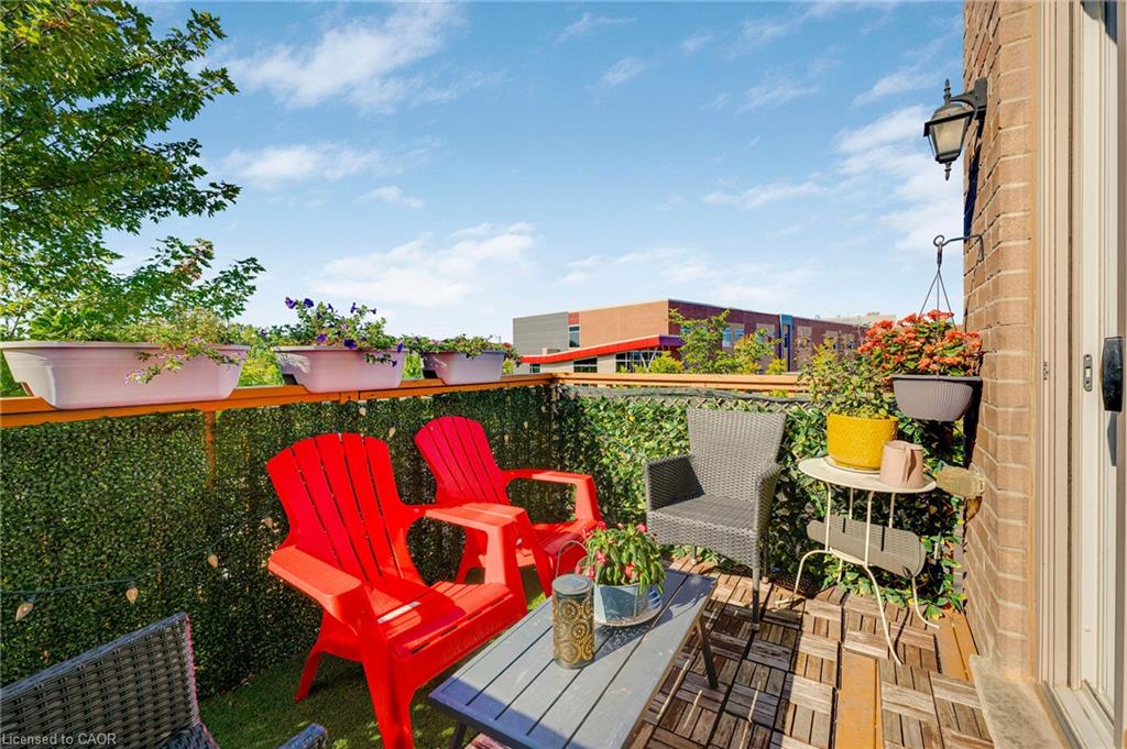 411 Hardwick Common Property Photo 35
