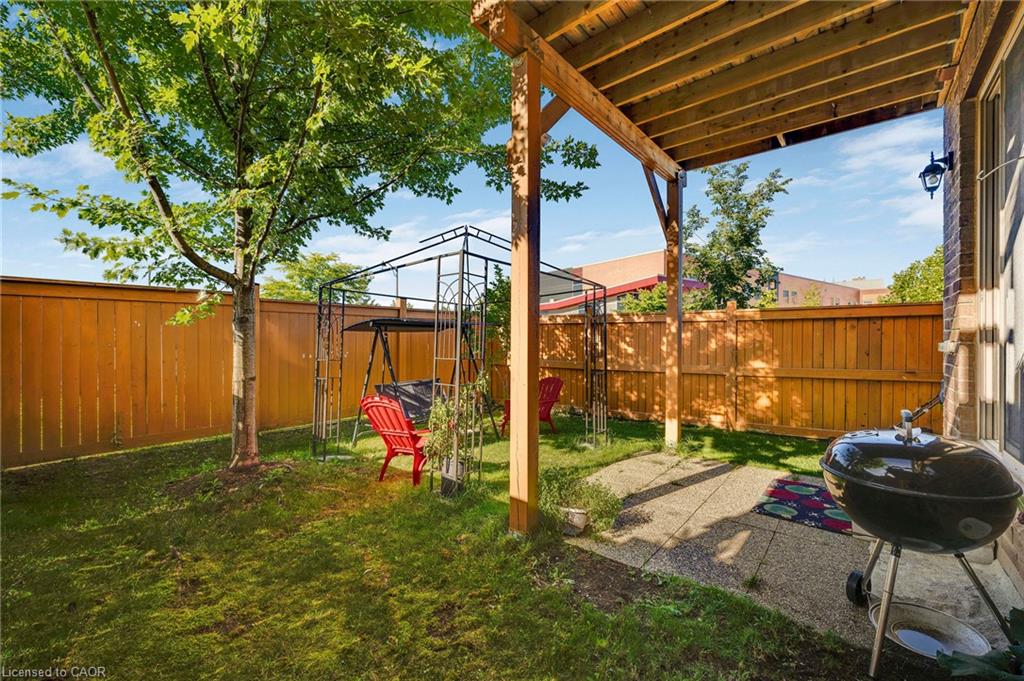 411 Hardwick Common Property Photo 37