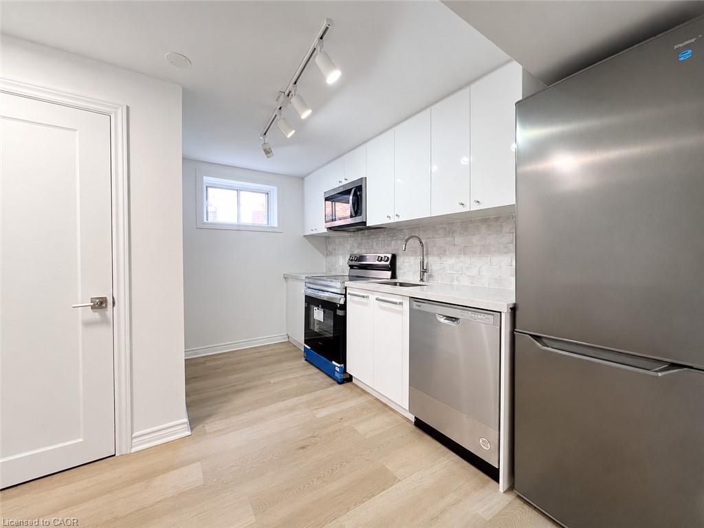 20 Silvercrest Avenue Property Photo 1