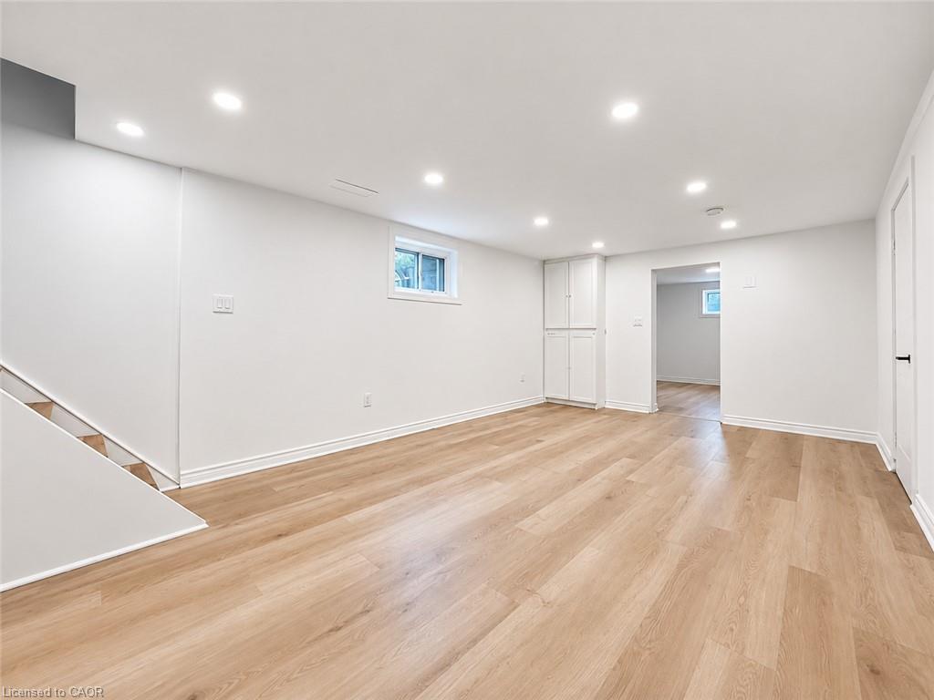 20 Silvercrest Avenue Property Photo 8