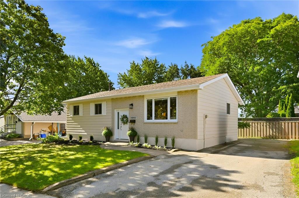 2120 Cavendish Drive Property Photo 3