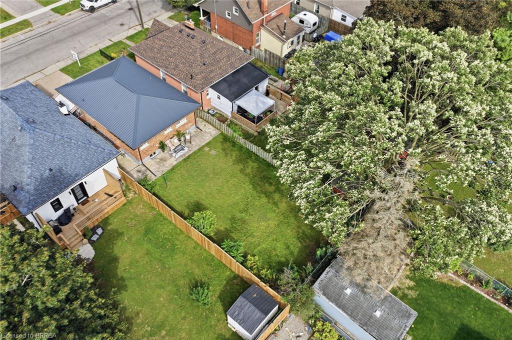 16 Burwell Street Property Photo 37