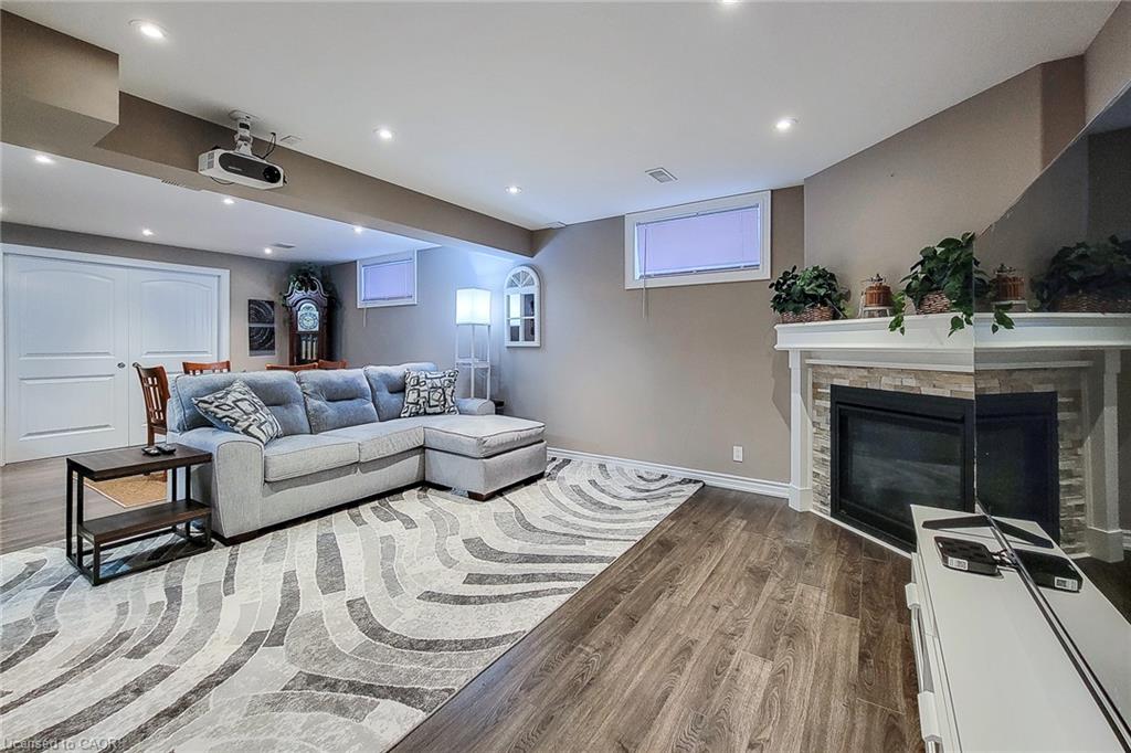 80 Willowdale Crescent Property Photo 36