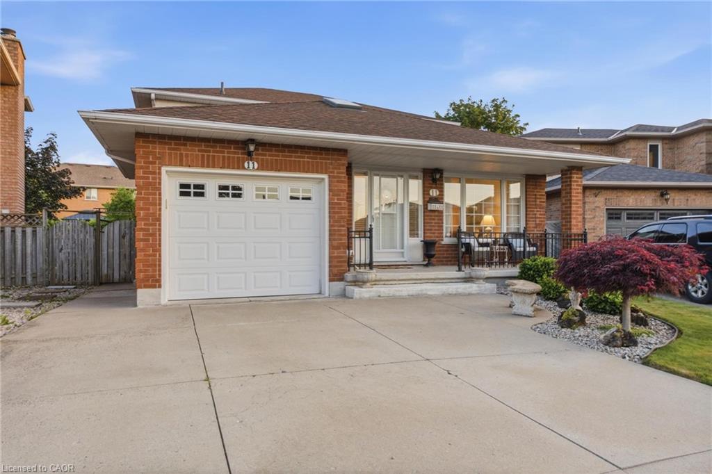 11 Gabriele Court Property Photo 2