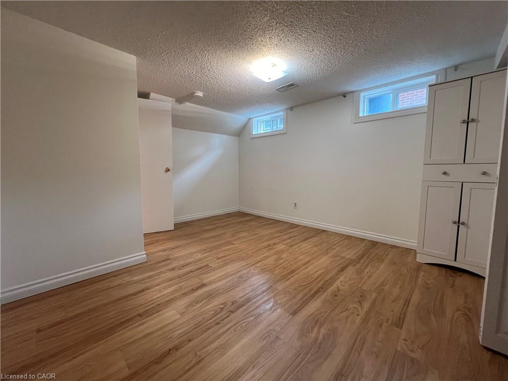 9 Collingwood Street Property Photo 3