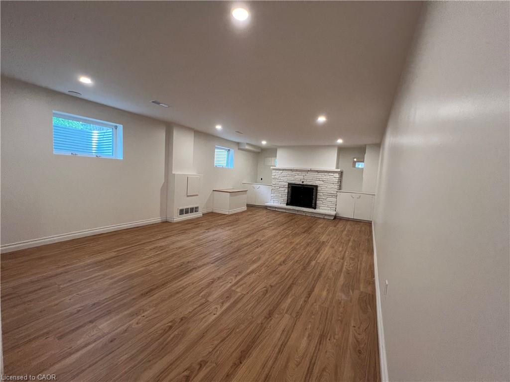 9 Collingwood Street Property Photo 4