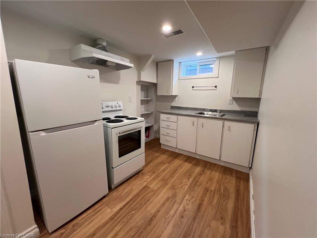 9 Collingwood Street Property Photo 7