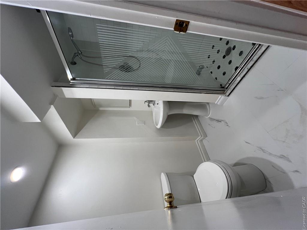 9 Collingwood Street Property Photo 9