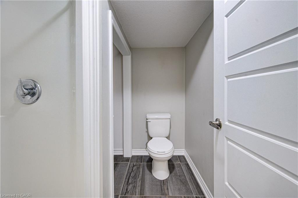 B4-1430 Highland Road W Property Photo 5