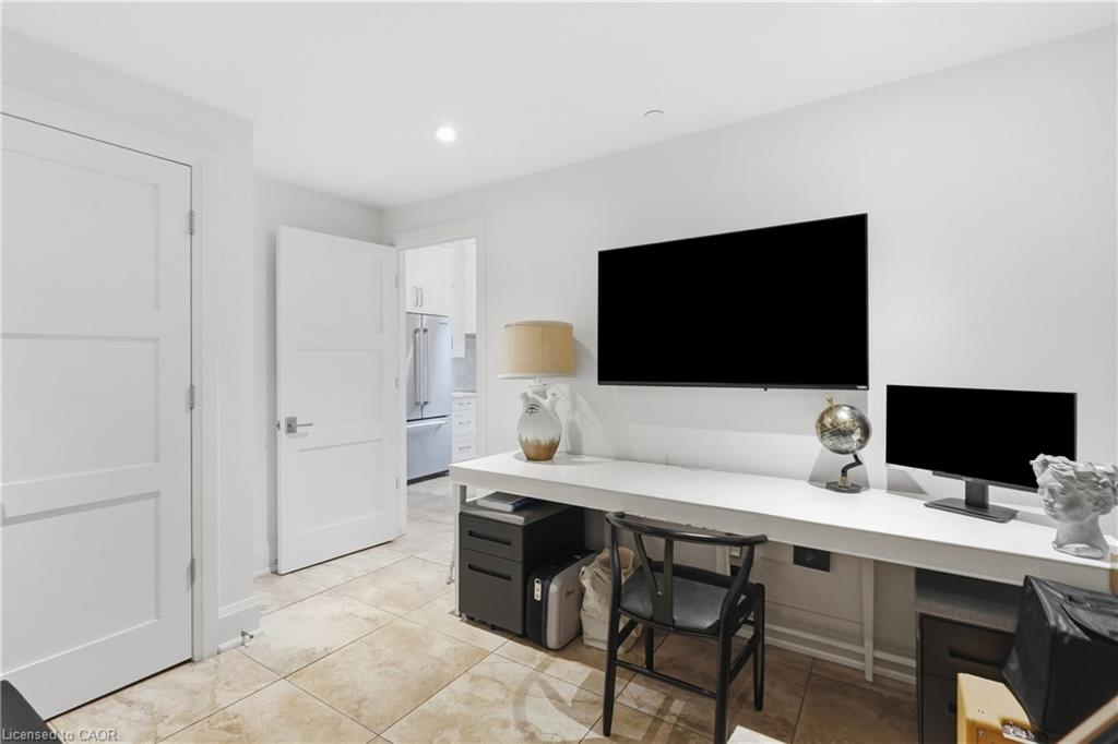 116-397 King Street W Property Photo 25