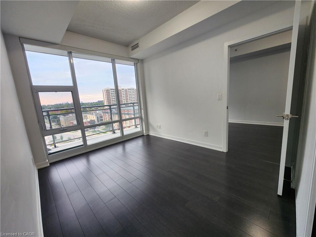 811-85 Duke Street W Property Photo 4