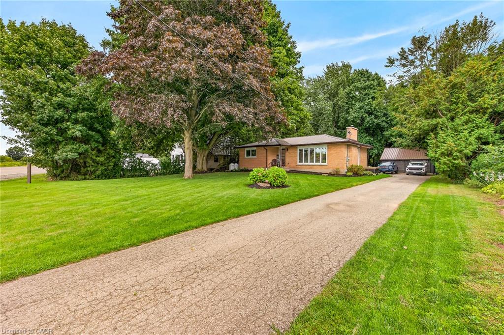 2098 St. John's Road W Property Photo 1