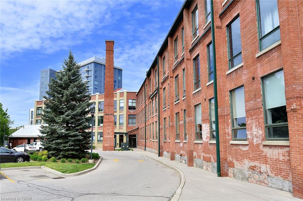 310-26 Ontario Street Property Photo 4