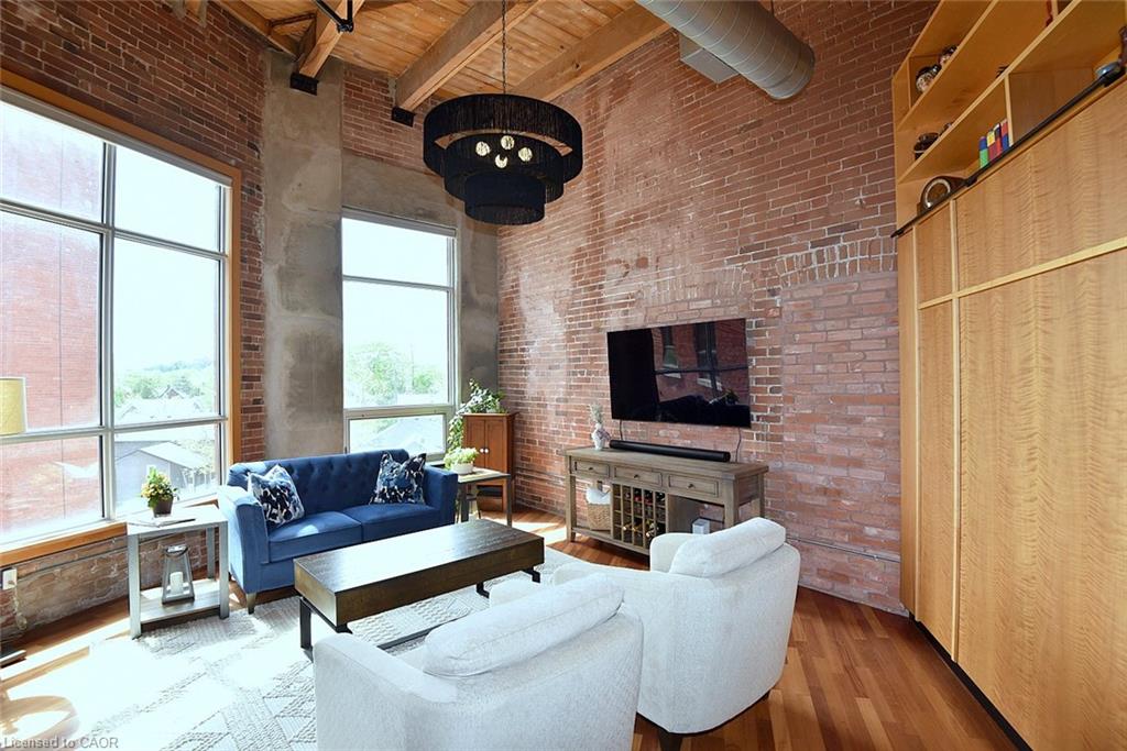 310-26 Ontario Street Property Photo 8
