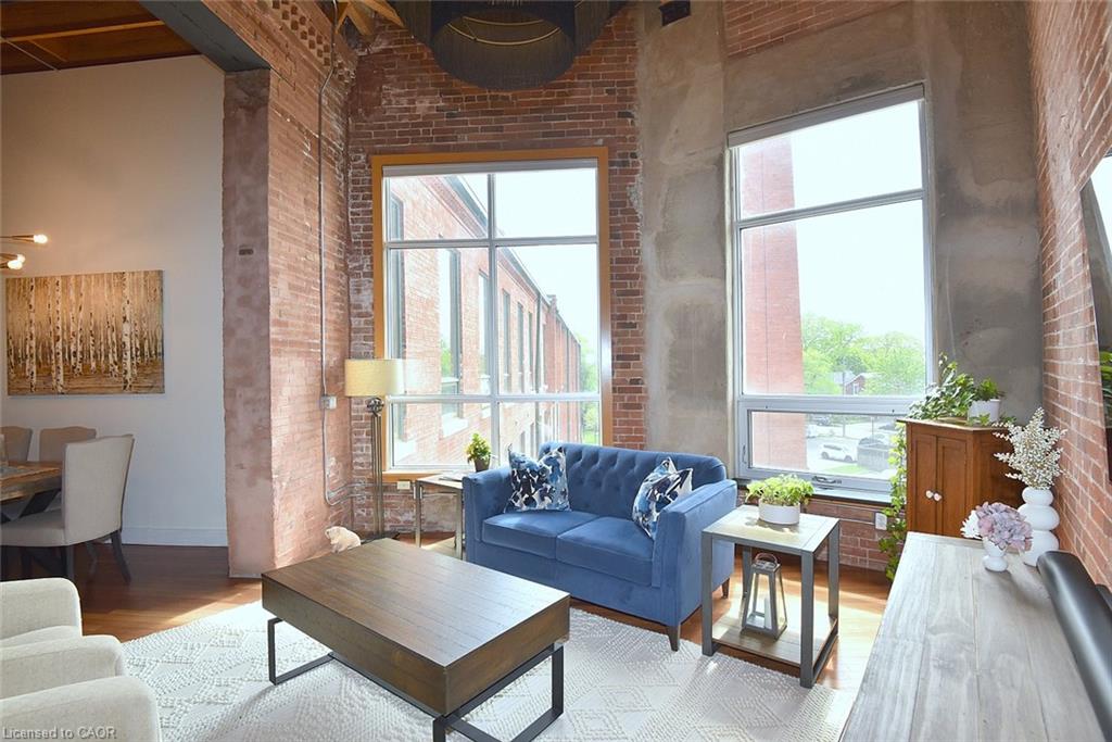 310-26 Ontario Street Property Photo 9