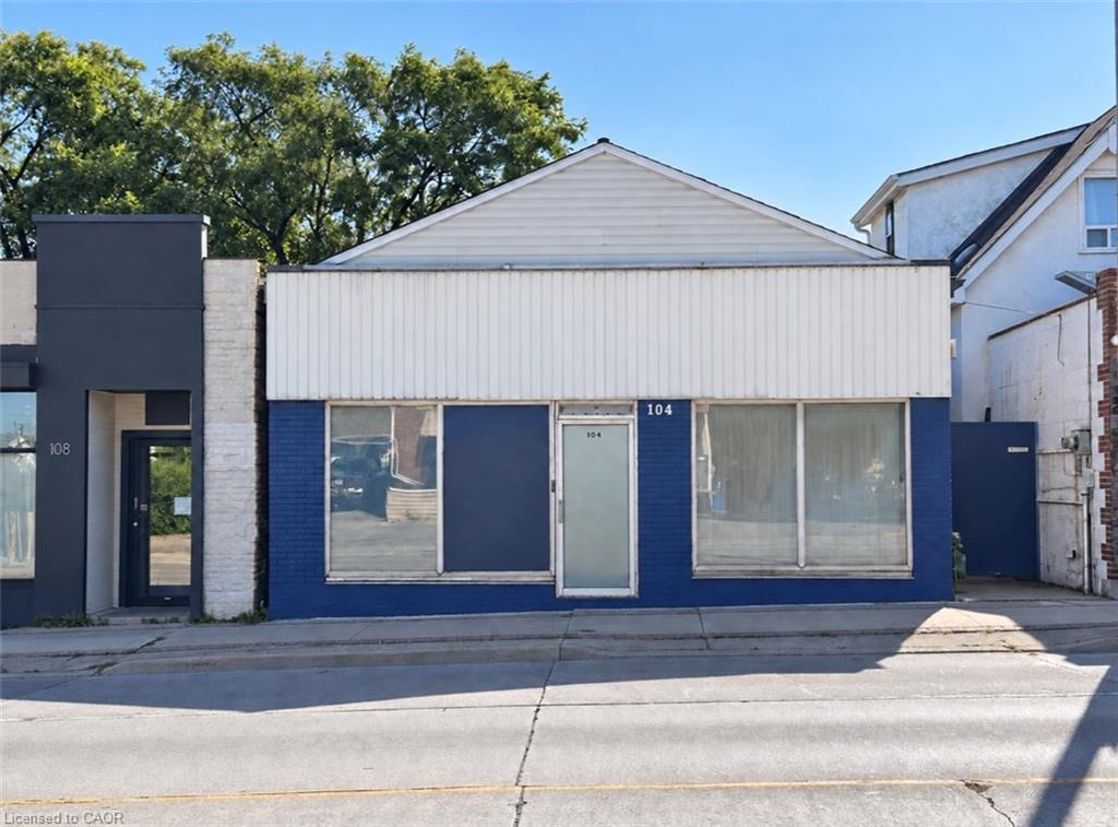 104 Parkdale Avenue N Property Photo 1