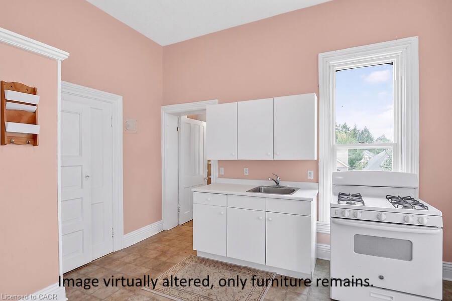 91 Main Street E Property Photo 24