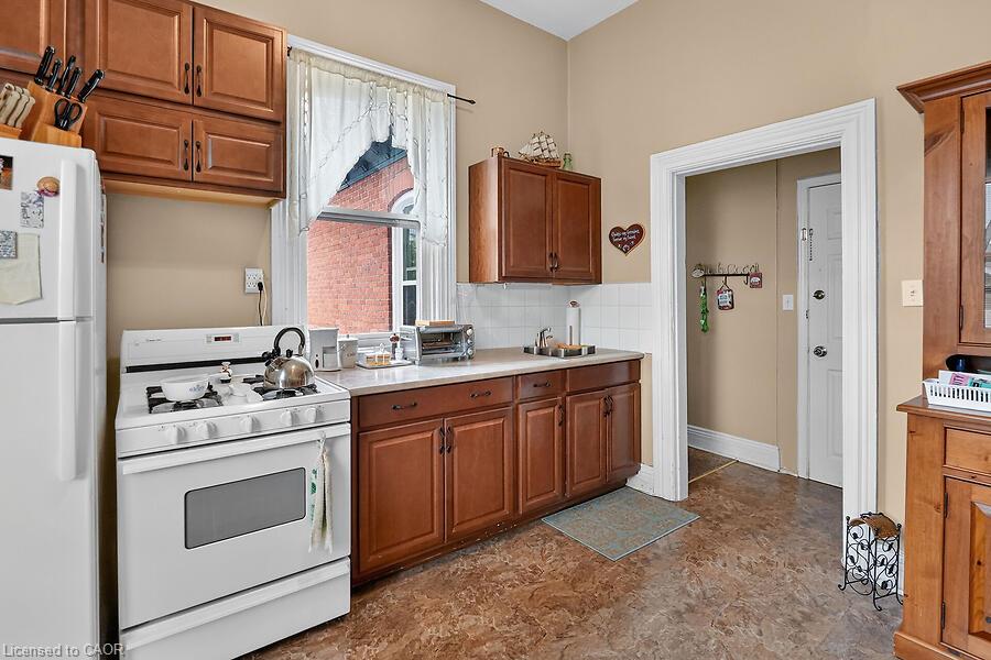 91 Main Street E Property Photo 29