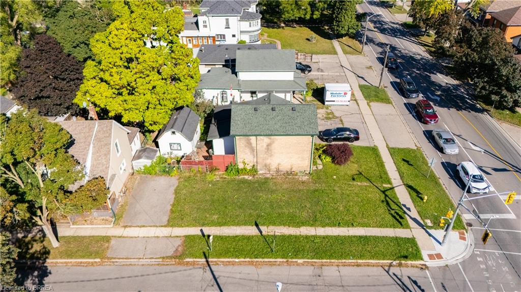 129 Erie Avenue Property Photo 4