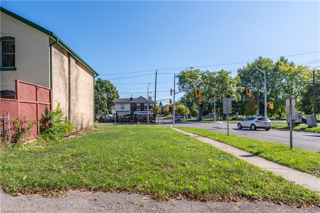 129 Erie Avenue Property Photo 14