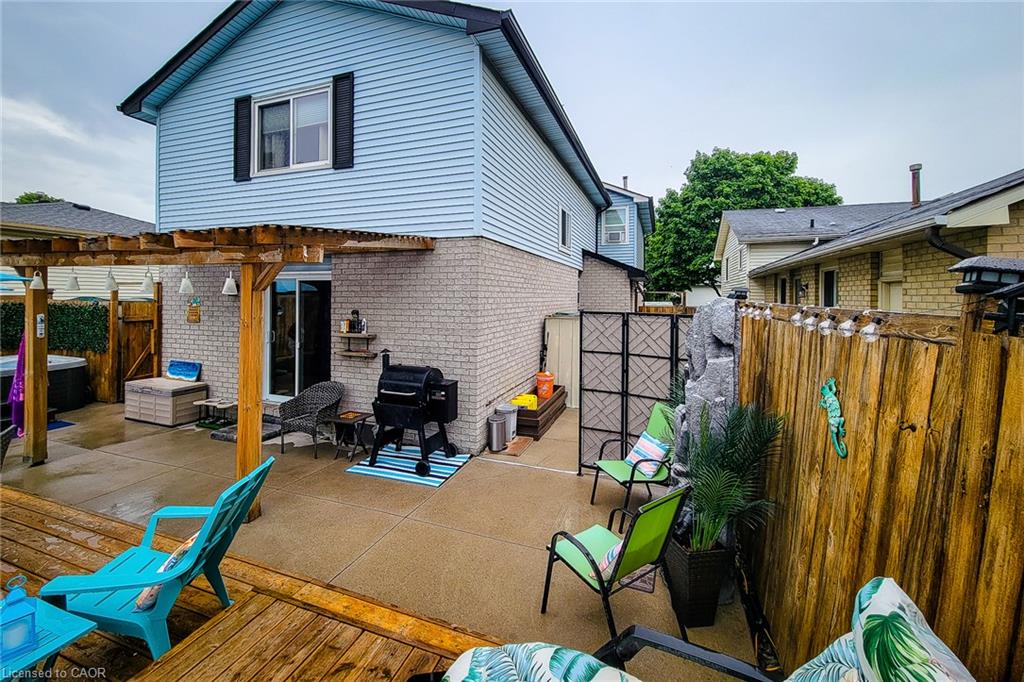 8 Dalton Gate Property Photo 3