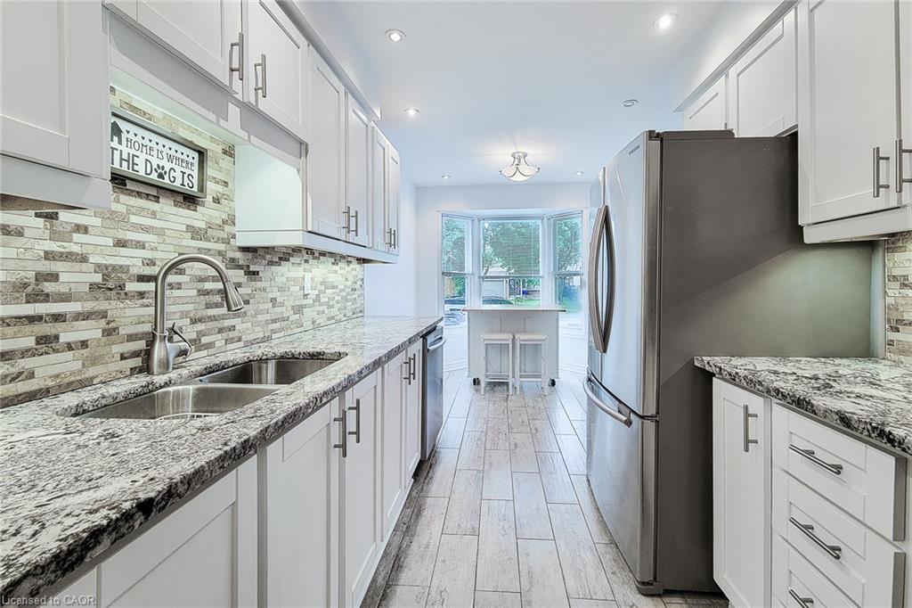 8 Dalton Gate Property Photo 14