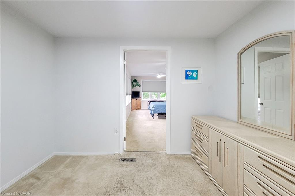 8 Dalton Gate Property Photo 23