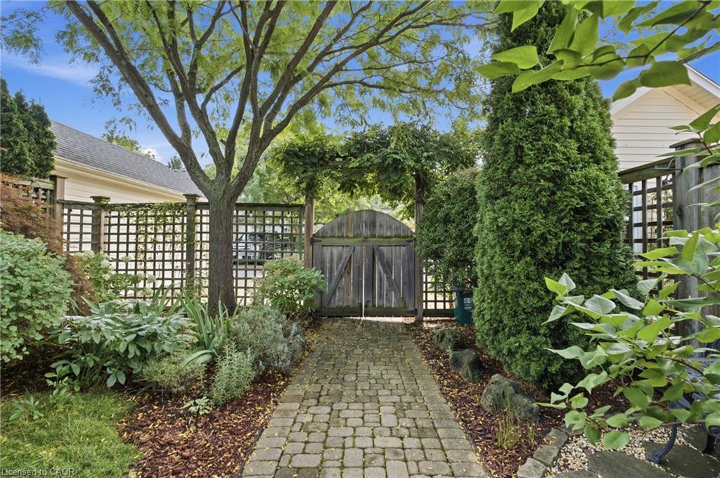 25 Balmoral Drive Property Photo 31