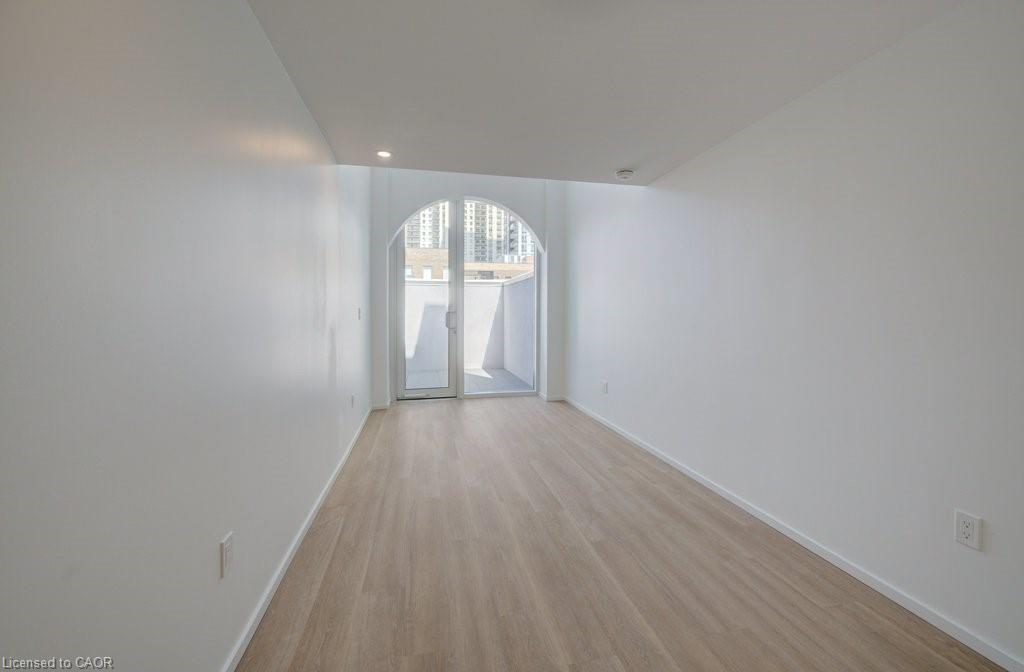 26 King Street E Property Photo 5