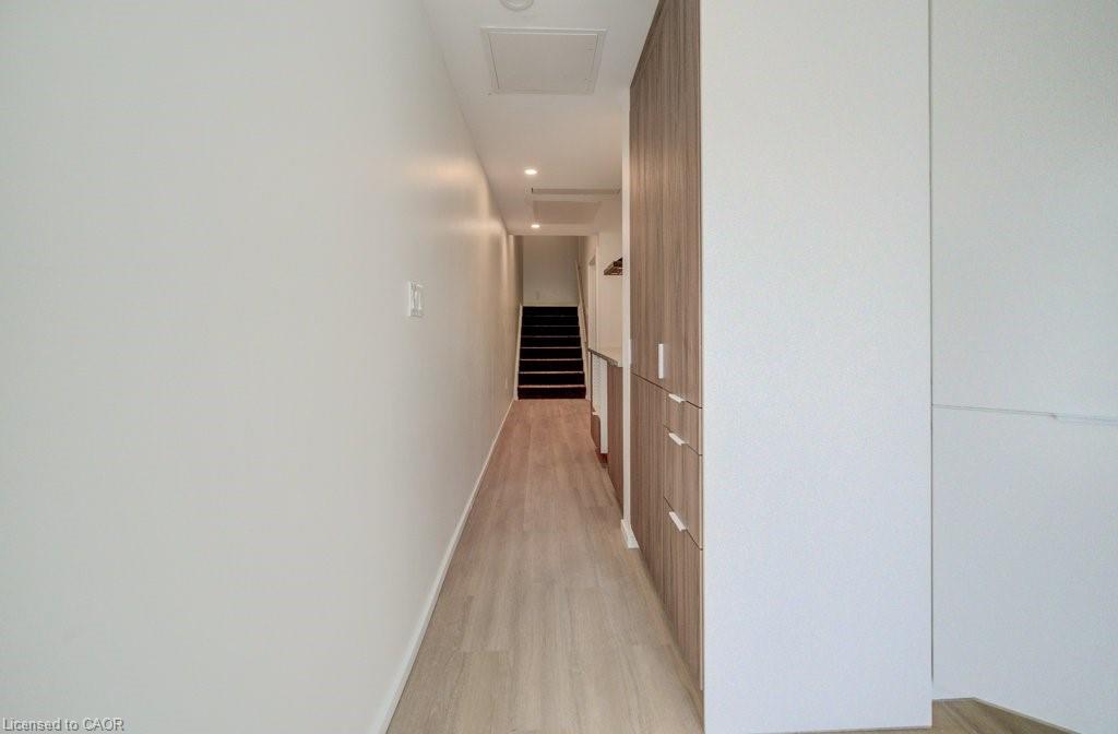 26 King Street E Property Photo 9
