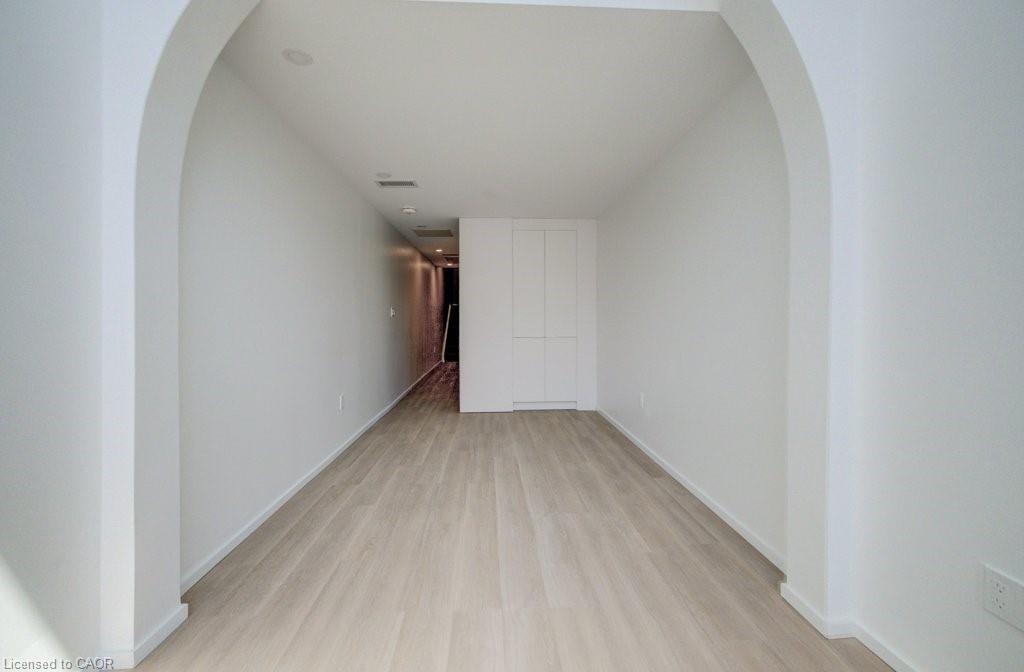 26 King Street E Property Photo 10