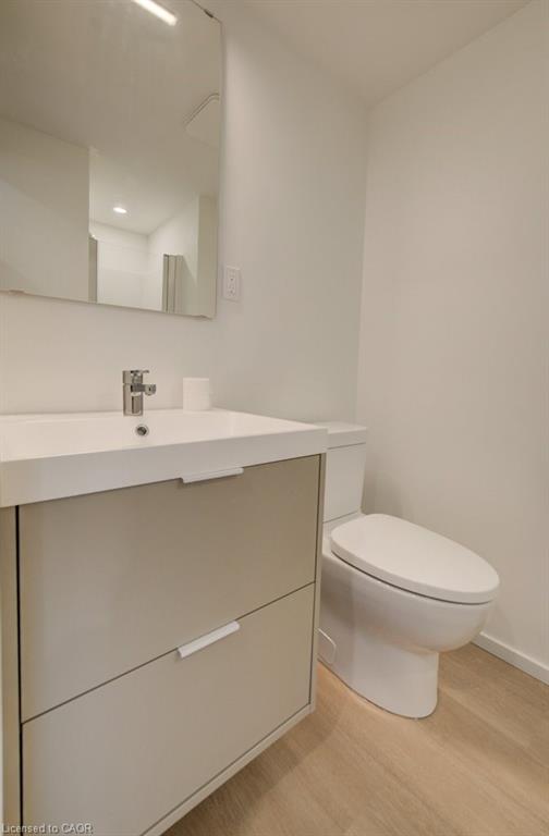26 King Street E Property Photo 12