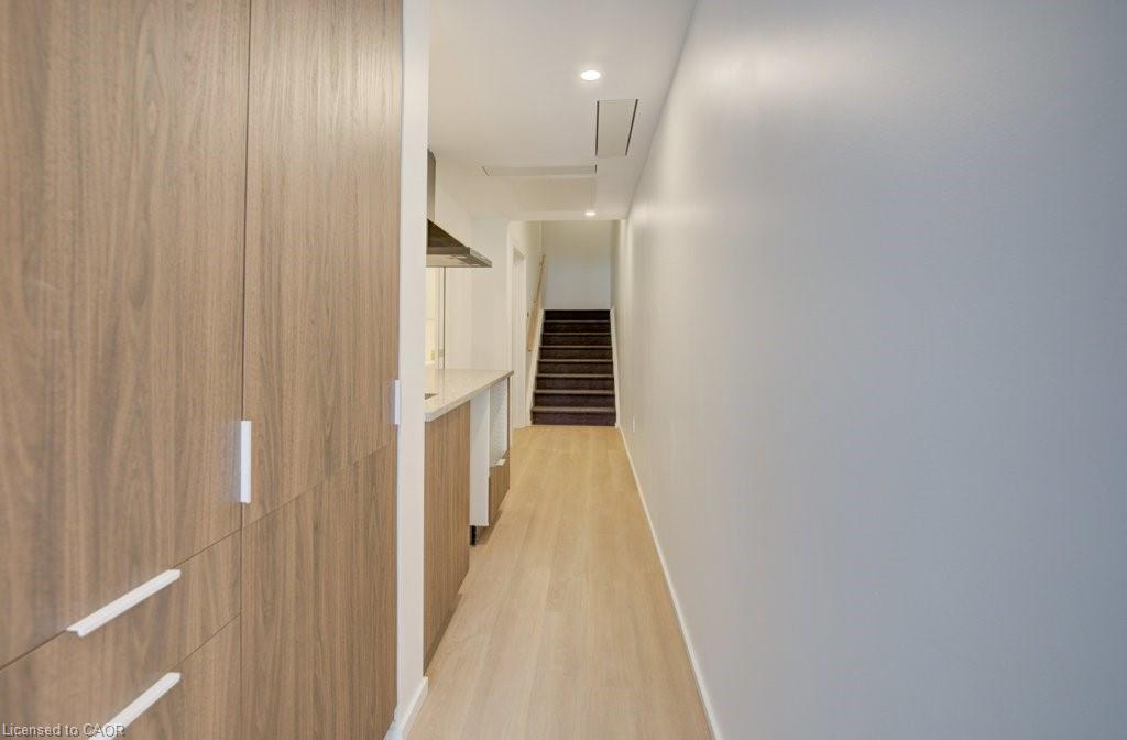 26 King Street E Property Photo 20