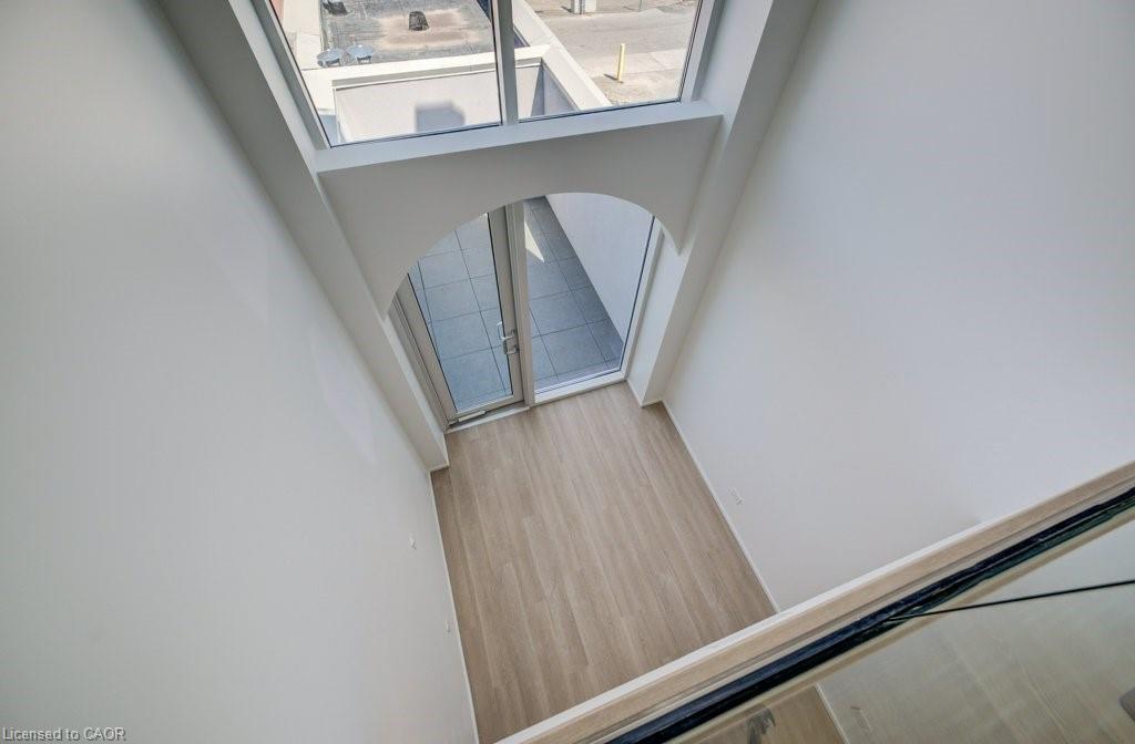 26 King Street E Property Photo 25