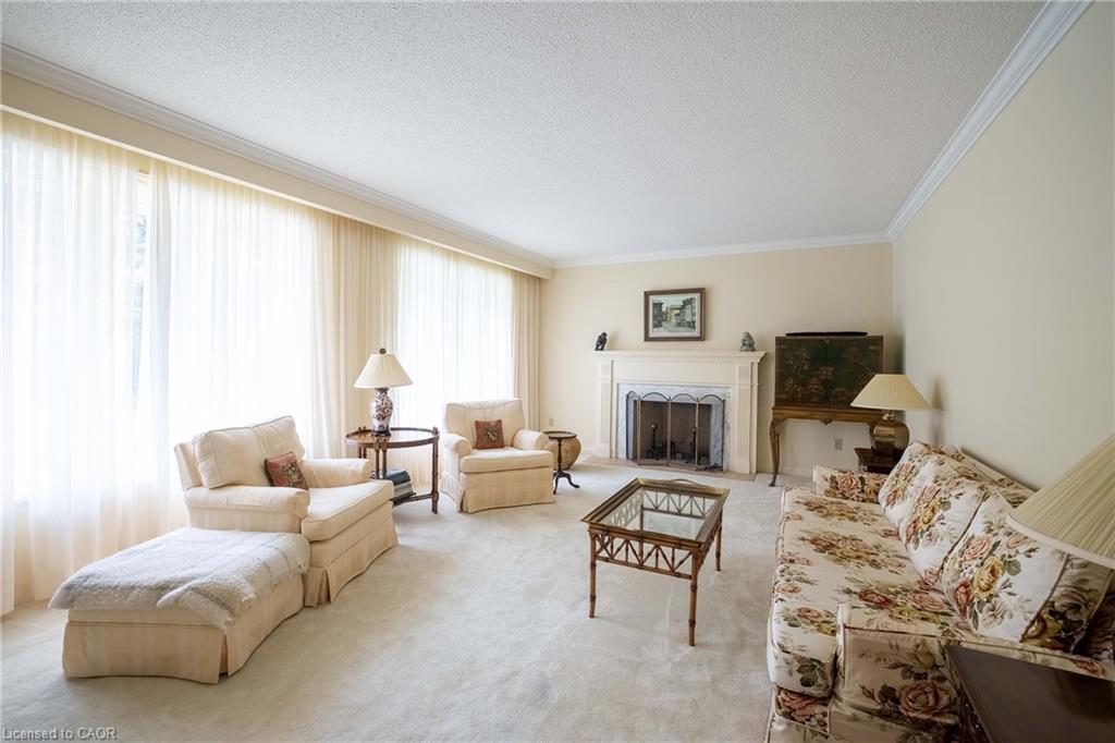 16 Colonial Crescent Property Photo 14