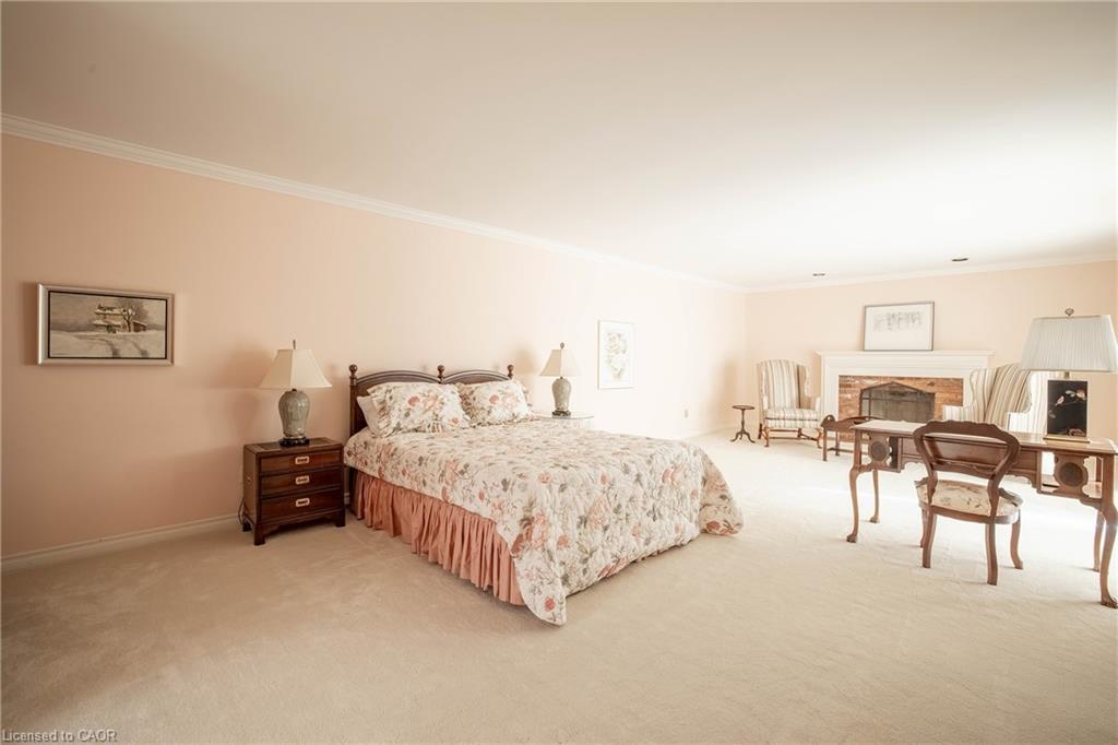 16 Colonial Crescent Property Photo 22
